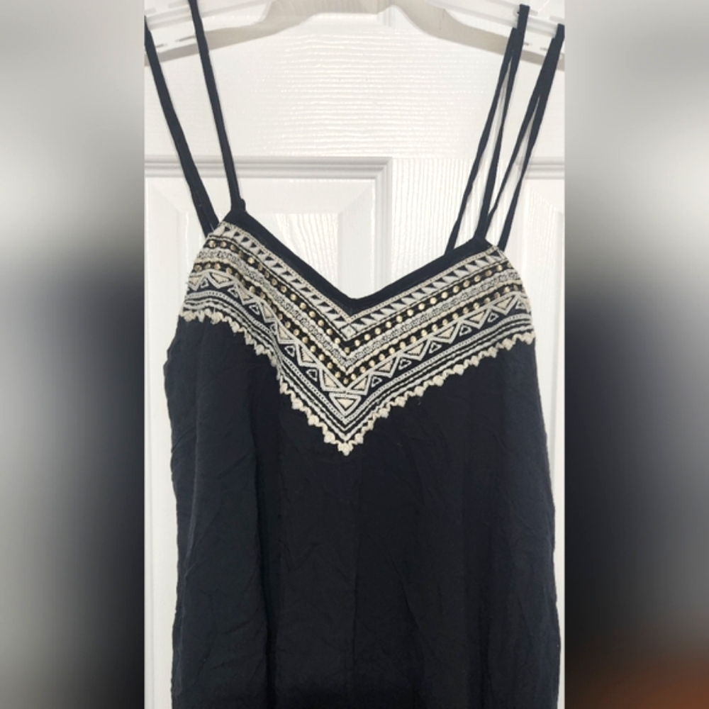 Flowy Aztec Dress - Picture 2 of 5